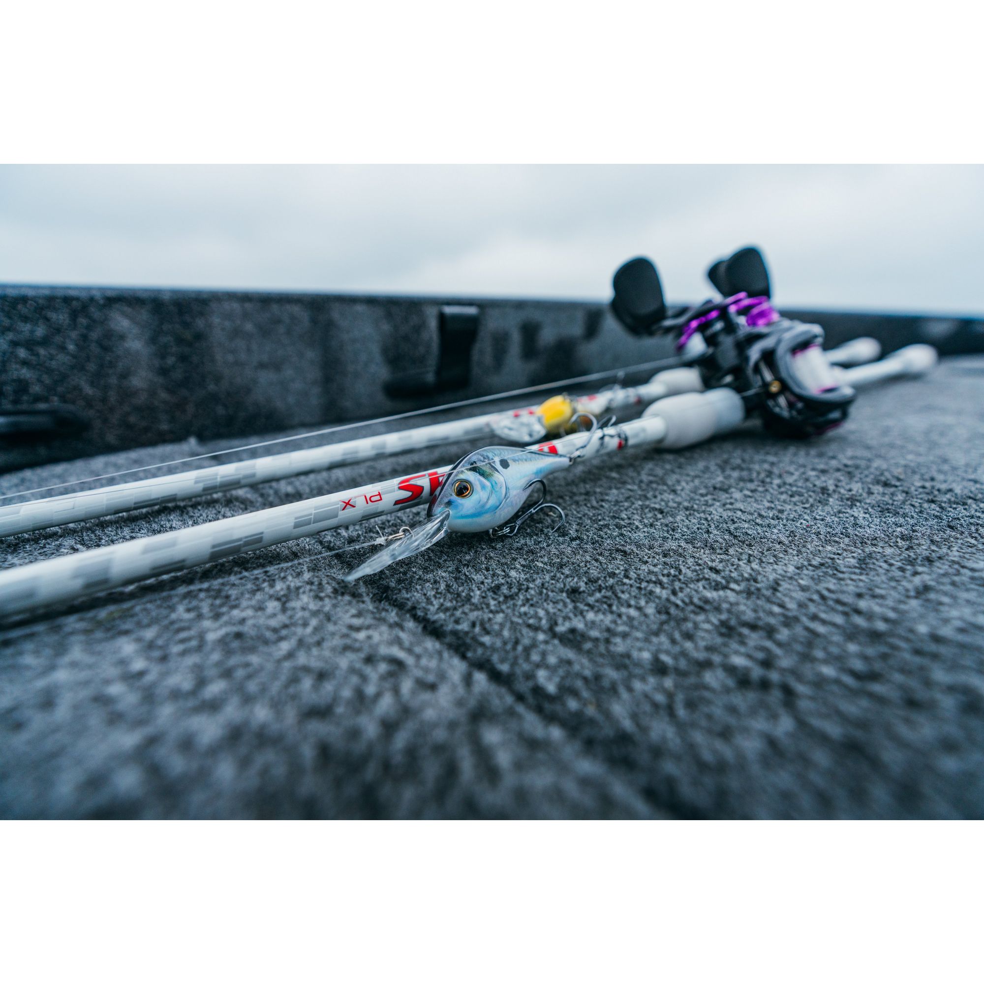 Abu Garcia 7’6” Veritas Winch Casting Fishing Rod, 1 Piece Rod Abu Garcia 7’6” Veritas Winch Casting Fishing Rod, 1 Piece Rod